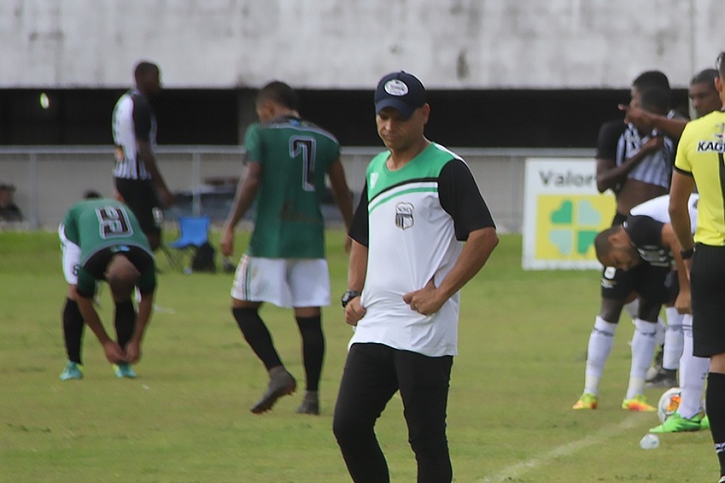 Novo adia apresentação de elenco e gera dúvidas para a Série D