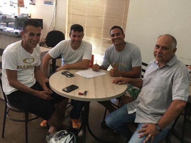 Águia Negra acerta retorno do atacante Kareca para o Campeonato Estadual