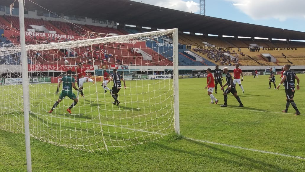 Comercial vence Corumbaense e garante classificação às quartas de final