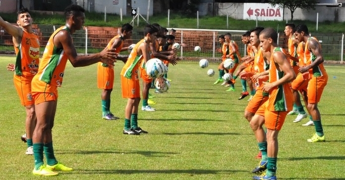 Naviraiense nega retorno imediato ao profissional