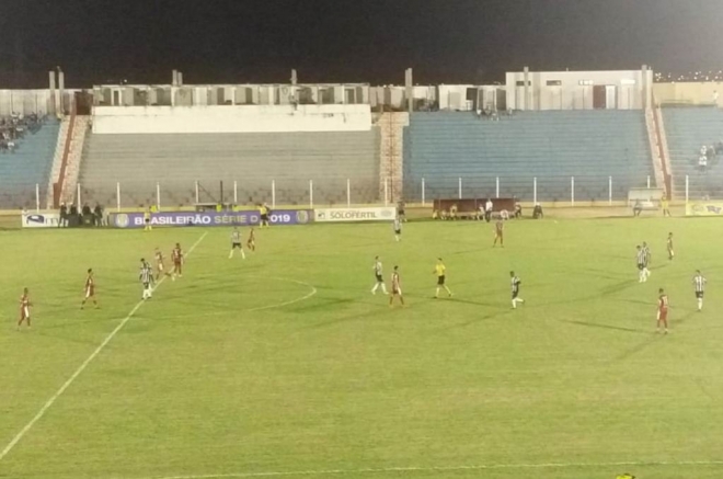 Operário busca empate heróico com União e segue vivo no Brasileiro