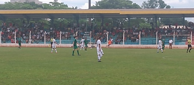 Pontaporanense aplica 6 a 1 e assume liderança do Estadual Série B