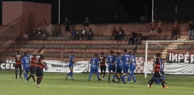 Águia vence Aquidauanense, quebra tabu e se garante nas quartas