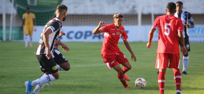 Metade da população de Norte e Centro-Oeste vive sem futebol