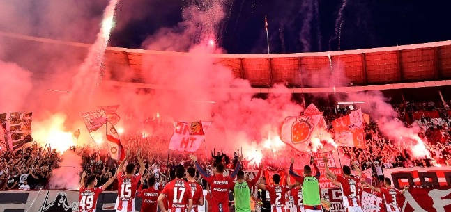 Sérvia e Vietnã autorizam torcida e tem celebração de título