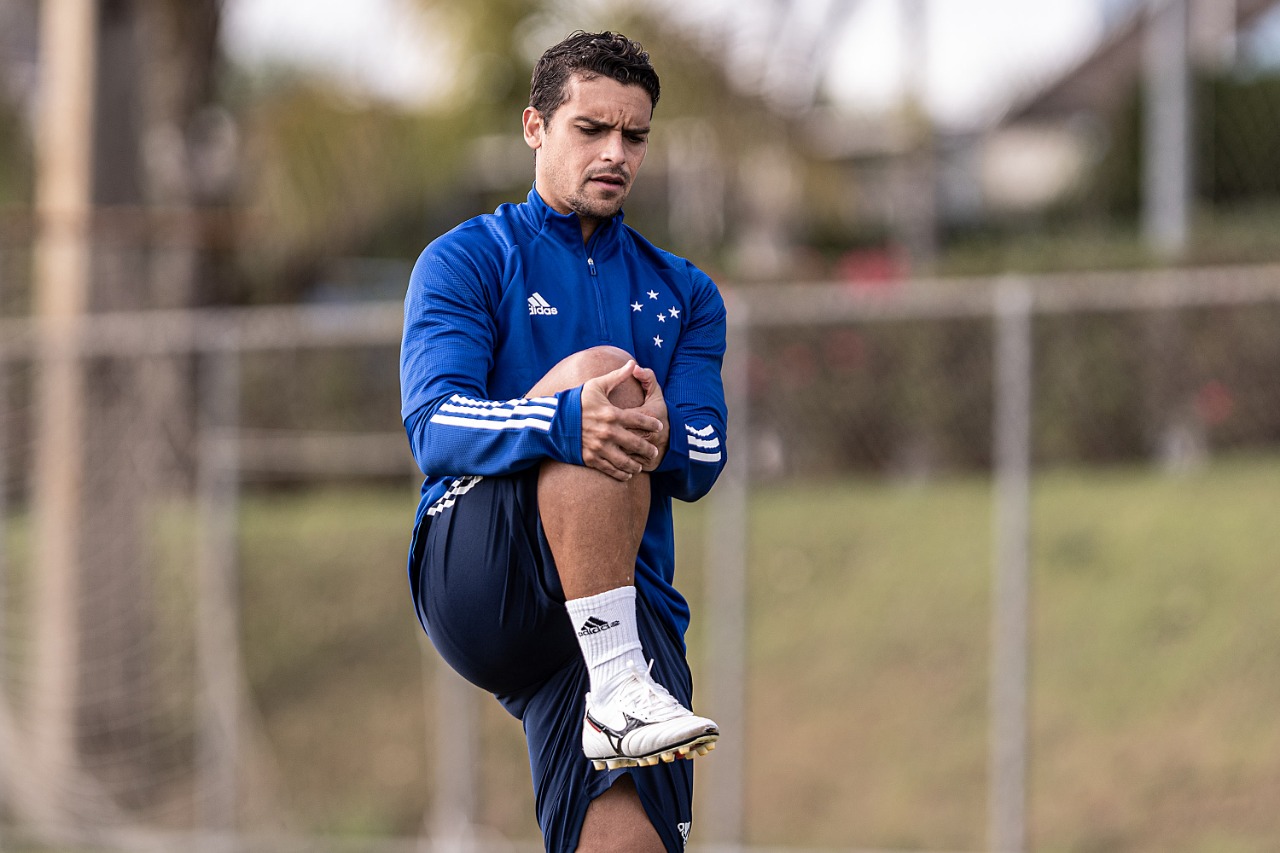 Jean retorna aos treinos no Cruzeiro