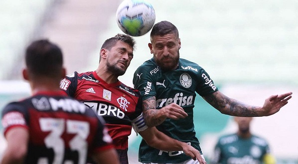 Palmeira e Flamengo empatam em jogo que quase não aconteceu