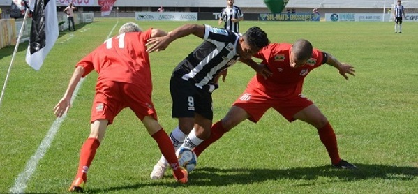 Estadual retorna neste sábado com clássico Comerário