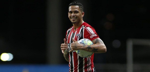 São Paulo vence Bahia com gol de bicicleta de Luciano