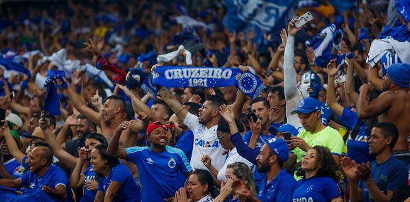 Cruzeiro completa centenário, em meio à sua pior crise