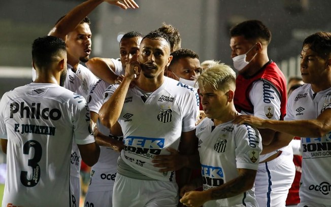 Santos vence Boca Jr e faz final da Liberta contra o Palmeiras