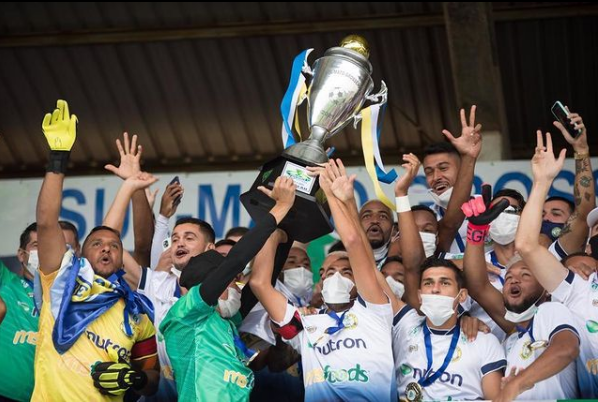 O que faz um Costa Rica Campeão