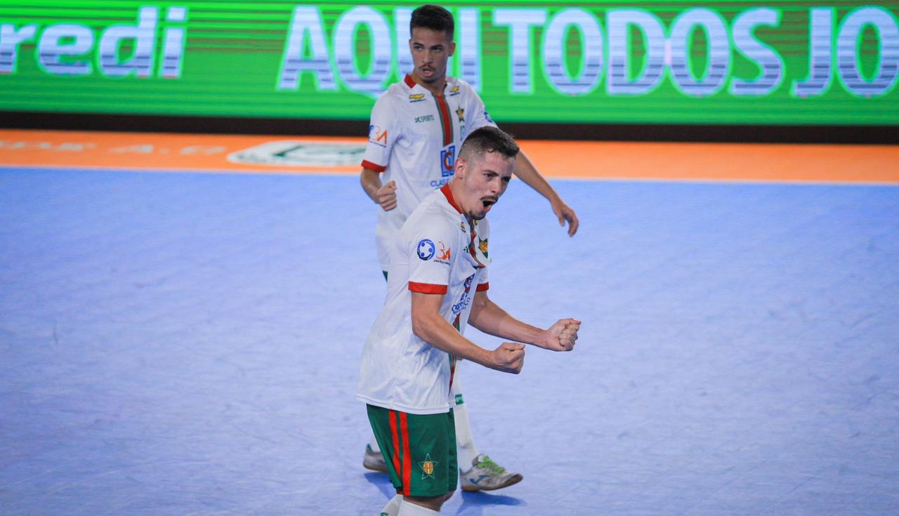 Goleadas marcam primeiro dia da Taça Brasil de Futsal
