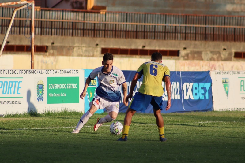CREC vence o Dourados e chega a 13 pontos no hexagonal final do Estadual