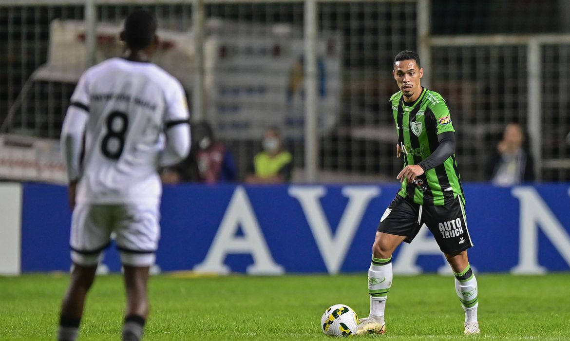 América-MG derrota Botafogo e fica perto das quartas da Copa do Brasil