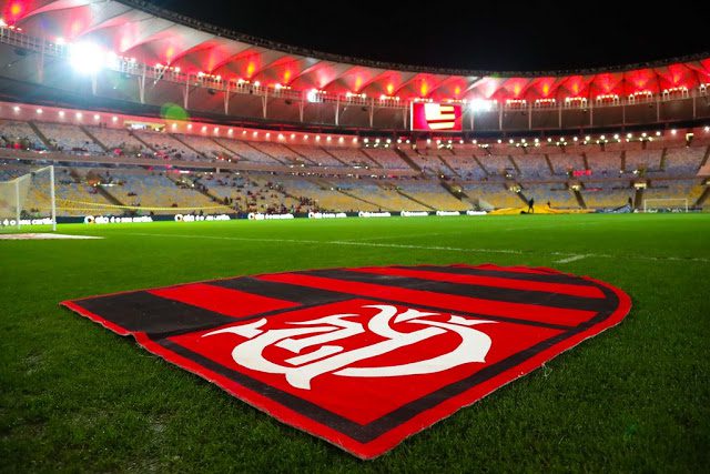 Brasileiro: Flamengo derrota Palmeiras e mantém vivo sonho por título