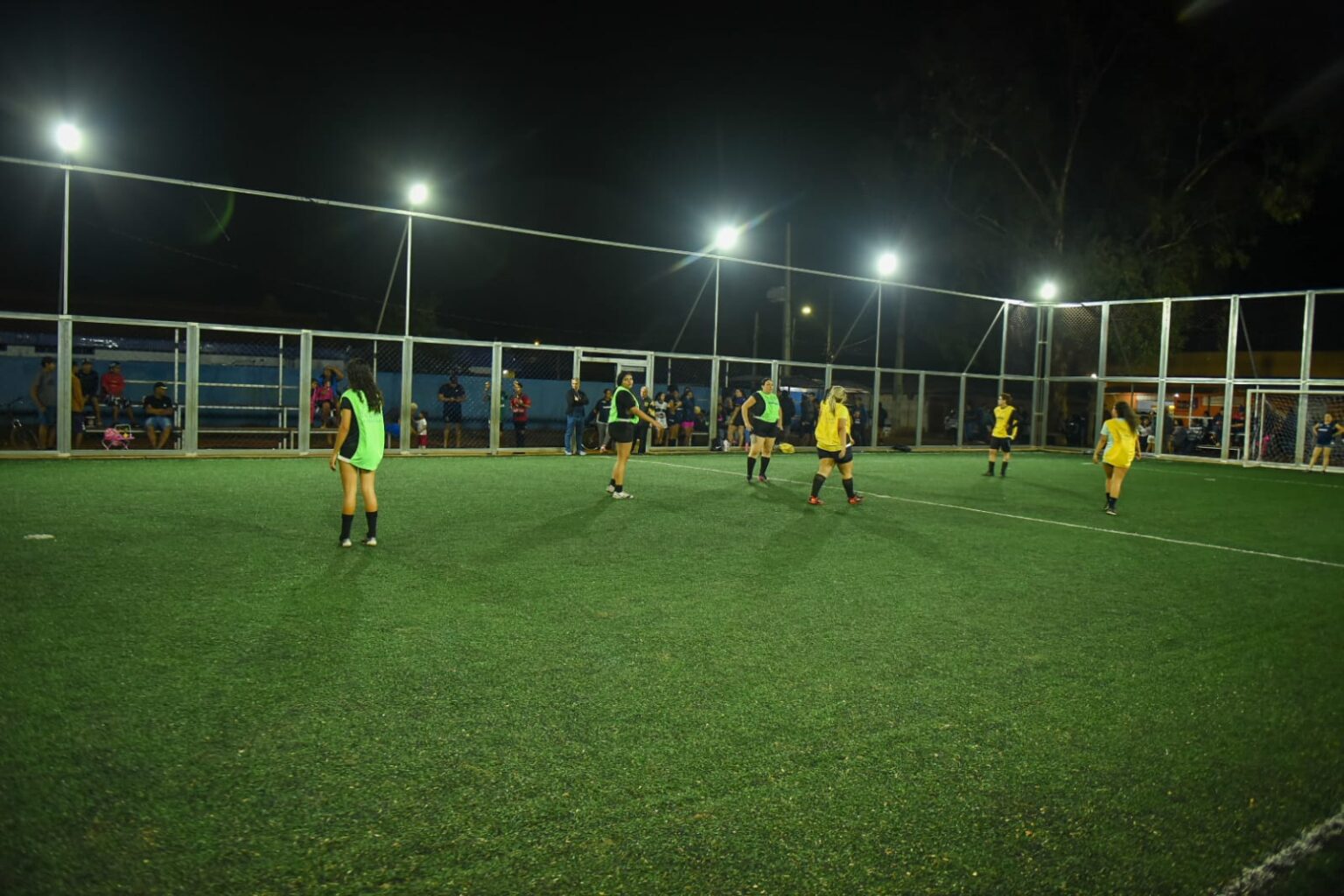 Praças entregues em 2025 ampliam esporte...