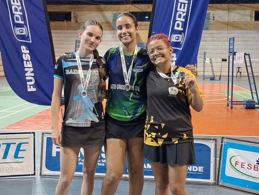 Badminton abre Jogos Escolares com partidas intensas 