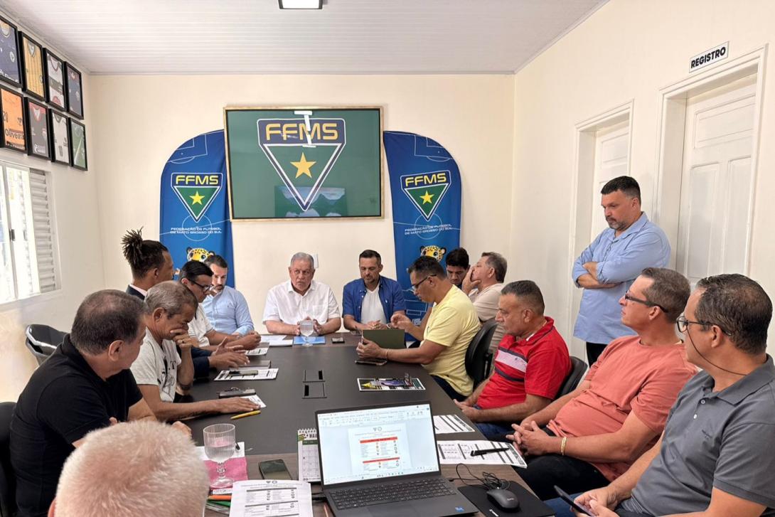 Oito times e pontos corridos: definida d...