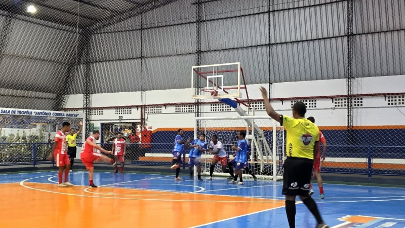 Noite de gols e emoção marca mais uma rodada do Campeonato de Futsal Entre Empresas