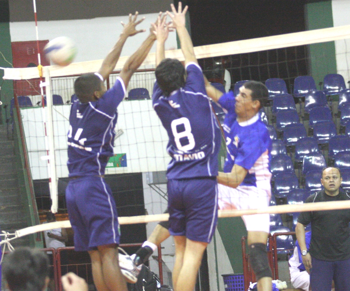 Semi-finais da Copa de Voleibol acontecem amanhã na Mace