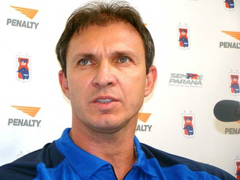 Ex-goleiro Velloso vai comandar o Cene em 2012