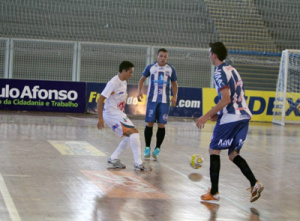 Três Lagoas Futsal se classifica em primeiro depois de derrotar Limeira