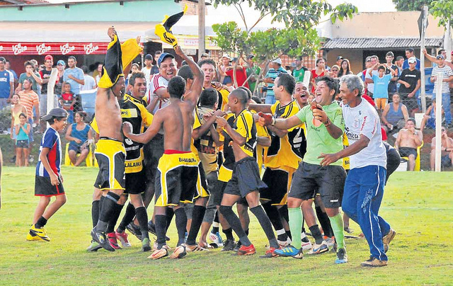 Balalaika é o campeão do Campeonato Amador do Zé Pereira