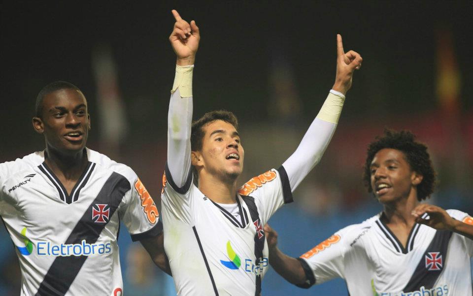 Mais novo do elenco, Lauder é reserva de luxo no Vasco Sub-17