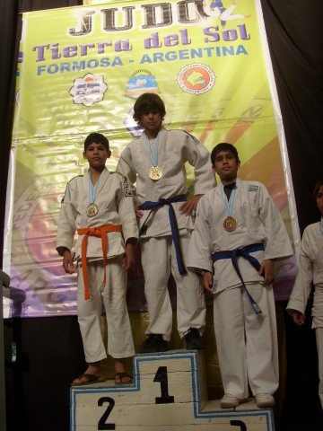 Escola Municipal Banzai participa de Campeonato Internacional na Argentina