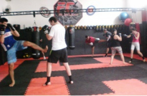 Academia promove "Semana de Artes Marciais" com aulas grátis