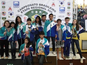 Karatê do Estado conquista 50 medalhas e 3º lugar geral no Brasileiro