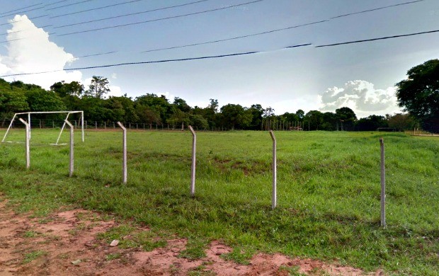 Comercial firma parceria com empresário e terá centro de treinamento