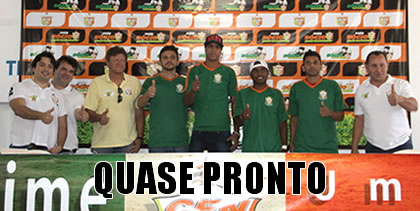 Naviraiense apresenta treinador e quatro atletas campeões estaduais