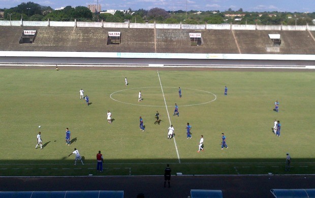Costa Rica vence e se isola na ponta do Grupo E da Série B Estadual