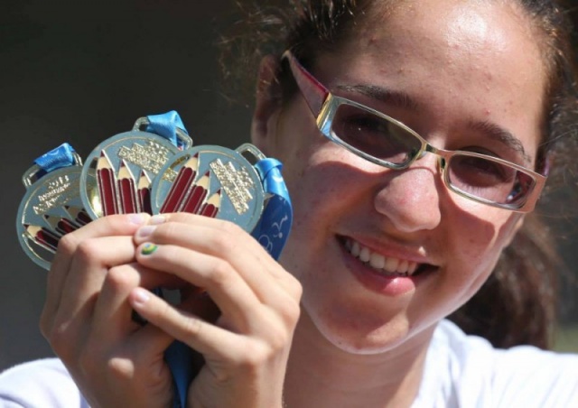 Com 3 ouros nas Paralimpíadas Escolares, atleta de 15 anos sonha com 2016