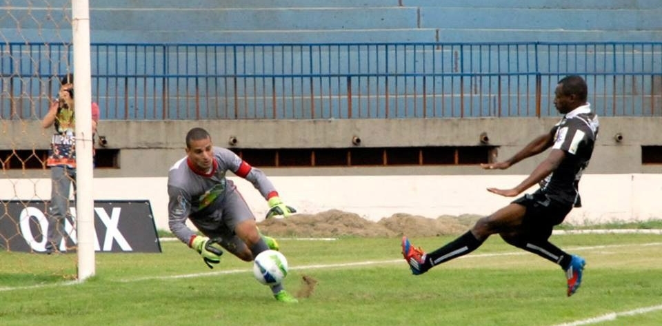 'Caímos de pé', diz goleiro do Sete após eliminação no Campeonato Estadual