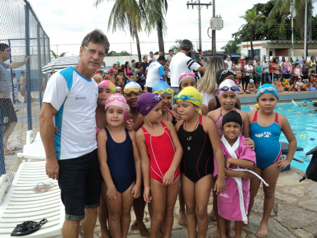 Equipe de Três Lagoas participa do Festival Amizade de Natação