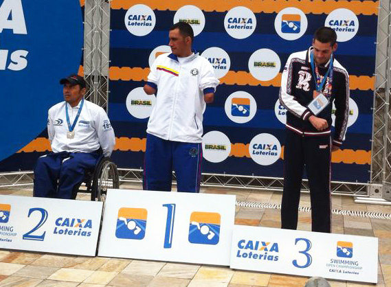 Nadador da ADD-MS conquista a medalha de prata no Open Internacional de São Paulo