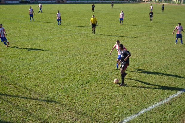 Campeonato Intervilas de Futebol de Caarapó prosseguiu com goleada do Santo Antônio