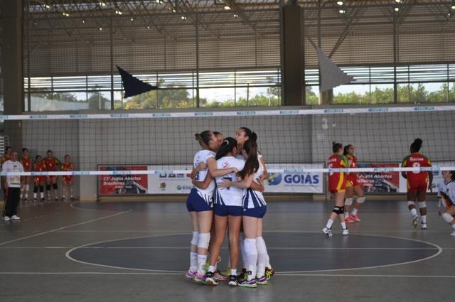 Vôlei, Futsal e Basquete mantém invencibilidade no segundo dia de competições