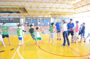 Recreio nas Férias leva jovens e adultos a movimentarem parques e praças