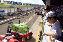 150 crianças participam de ação social durante etapa da Fórmula Truck