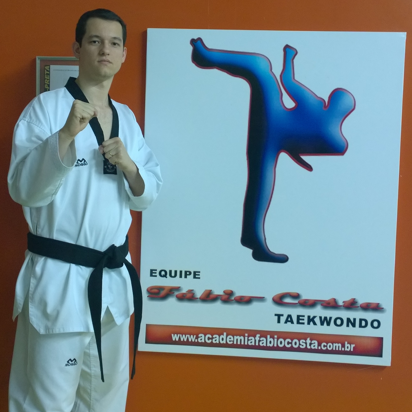  Leonardo Hill pronto para o Campeonato Brasileiro de Taekwondo