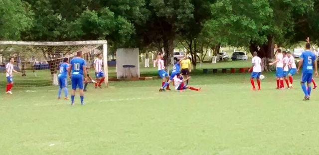 Campeonato dos Comerciários teve três jogos neste domingo