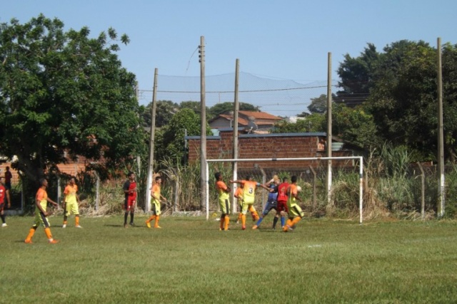 Copa da Amizade começa com 16 gols