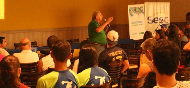 Clínica de Basquete reúne 140 profissionais e acadêmicos