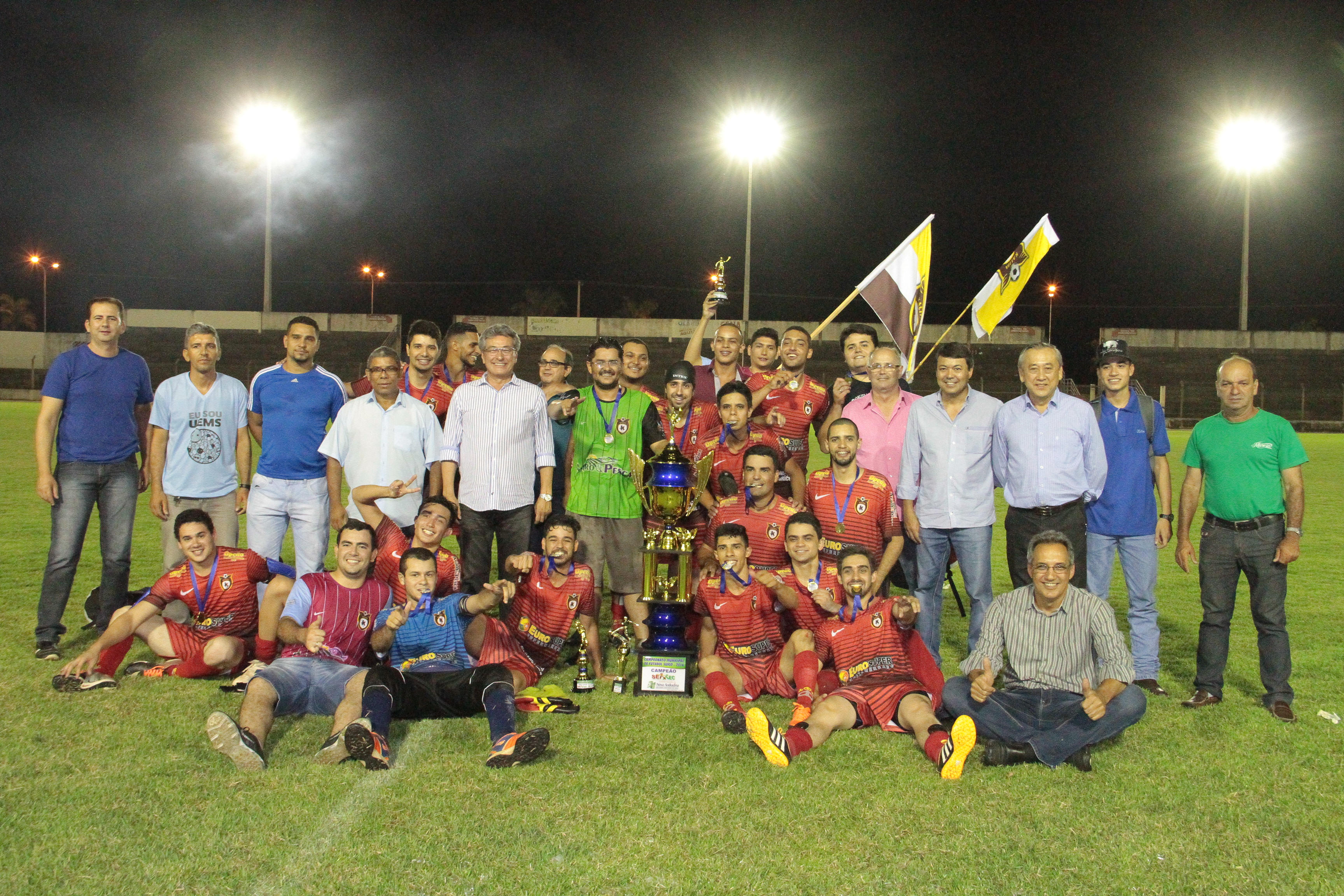 Kalifa levanta taça do Campeonato Municipal de Futebol Suíço de Nova Andradina