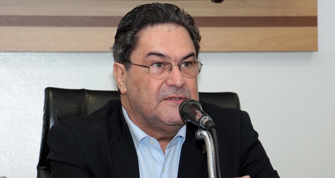 ‘Futebol profissional só será forte quando o amador também for’
