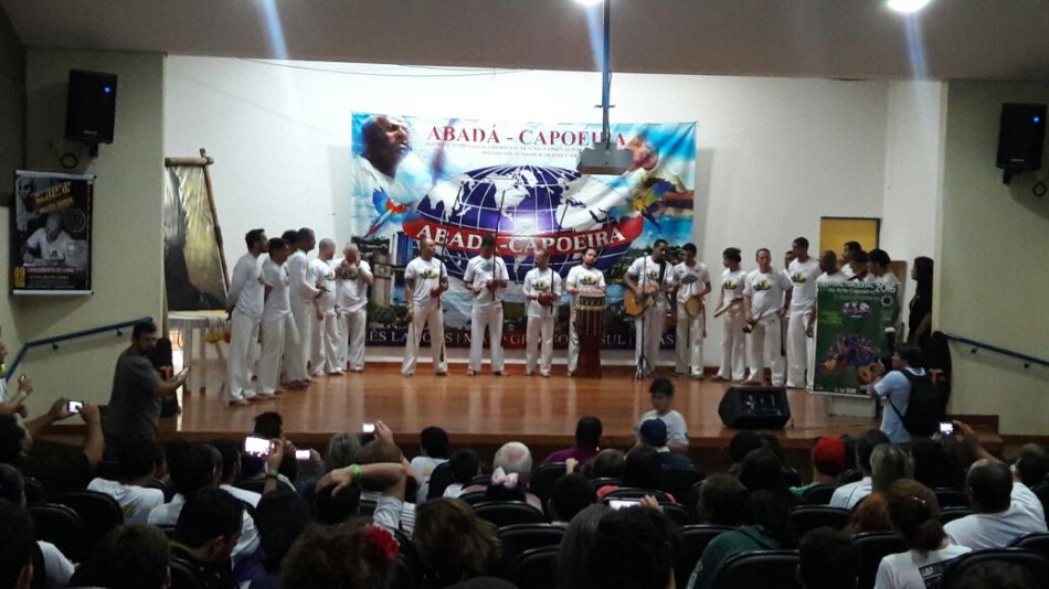 Alunos de Três Lagoas participam de batismo de capoeira